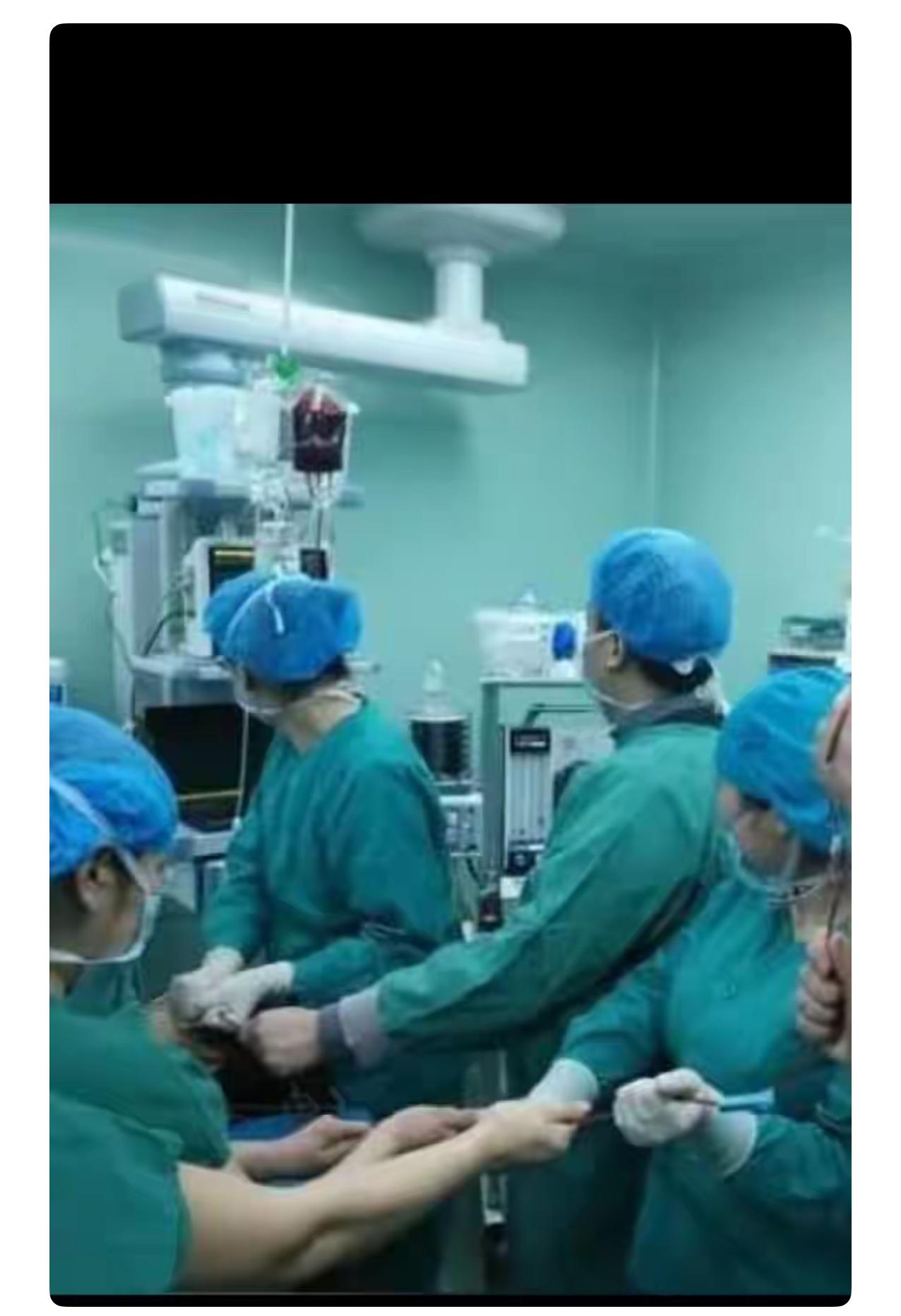 昨晚，一起令人心痛的事件敲响安全的警钟。

36岁产妇，前置胎盘。没听医生的好心