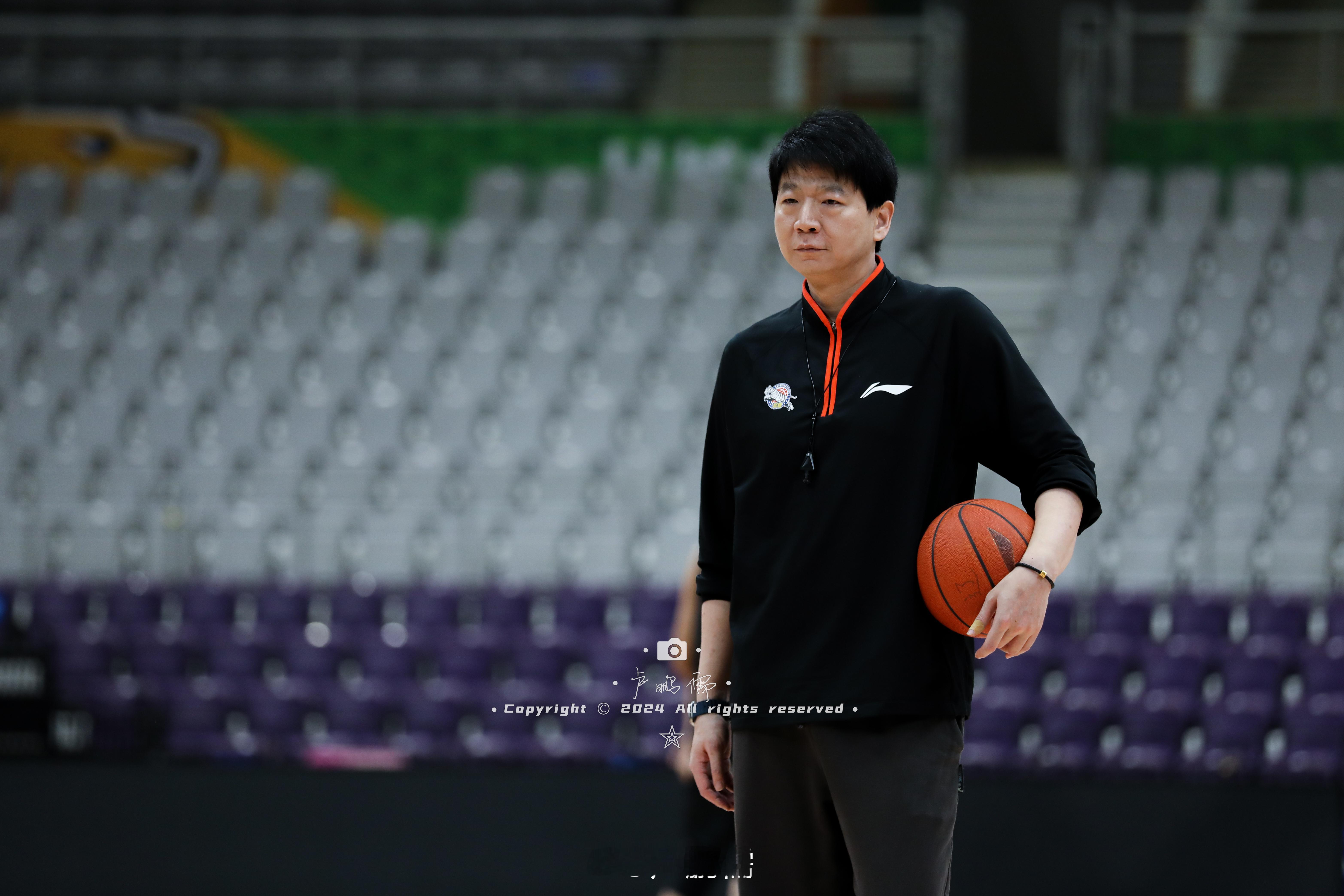 发一波G1 赛前训练图大家来“找找茬”  看看是哪一张和发的重复了[偷笑]#CB