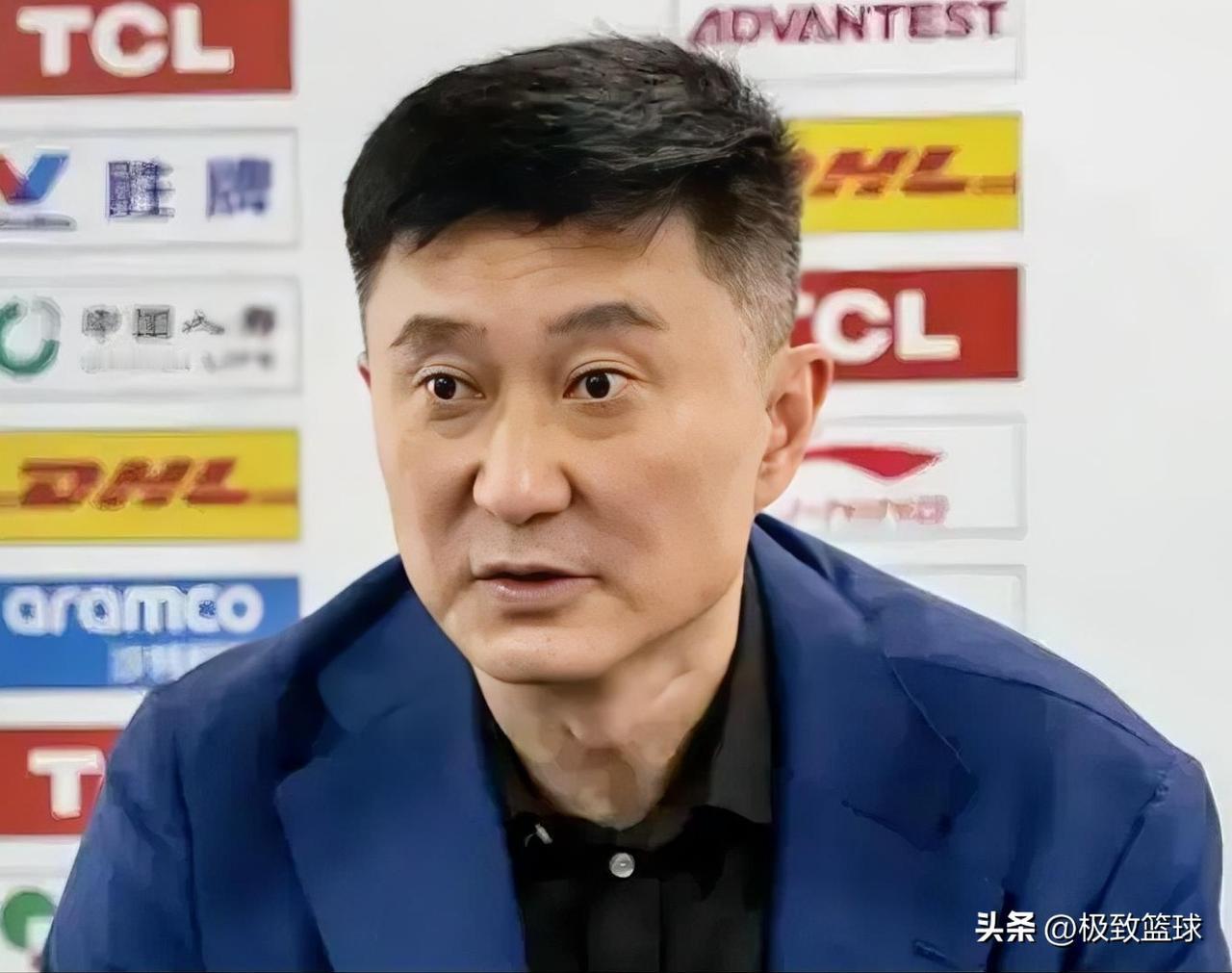 广东爆冷17分惨败，主帅杜峰赛后发话：球队打得太简单，季后赛不是这么打球的！
