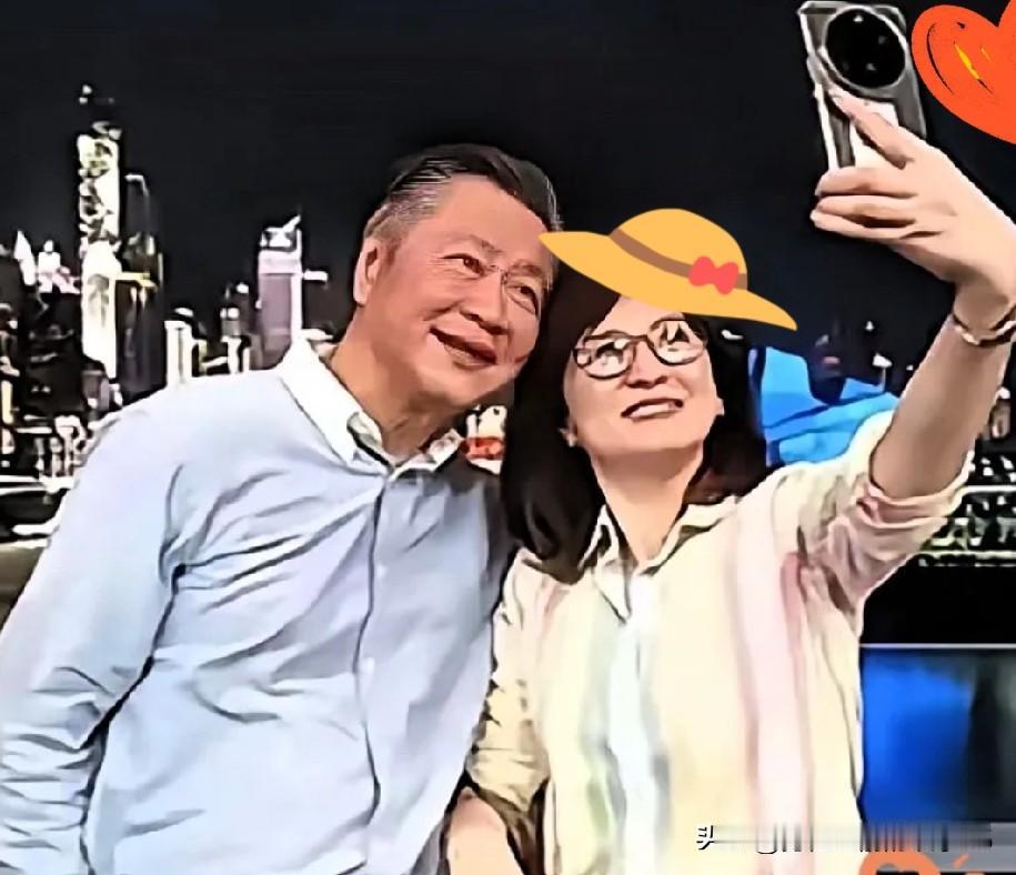 8月赖岳谦证实中止与中天合作，9月其妻周玉琴发文称收到中天资遣通知。中天属旺旺中