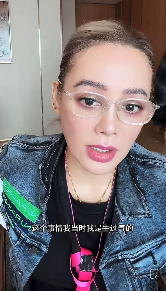 宁静 这几块料怎么可能打架   宁静直播辟谣没有打架！刚刚直播回应一些花少2的事