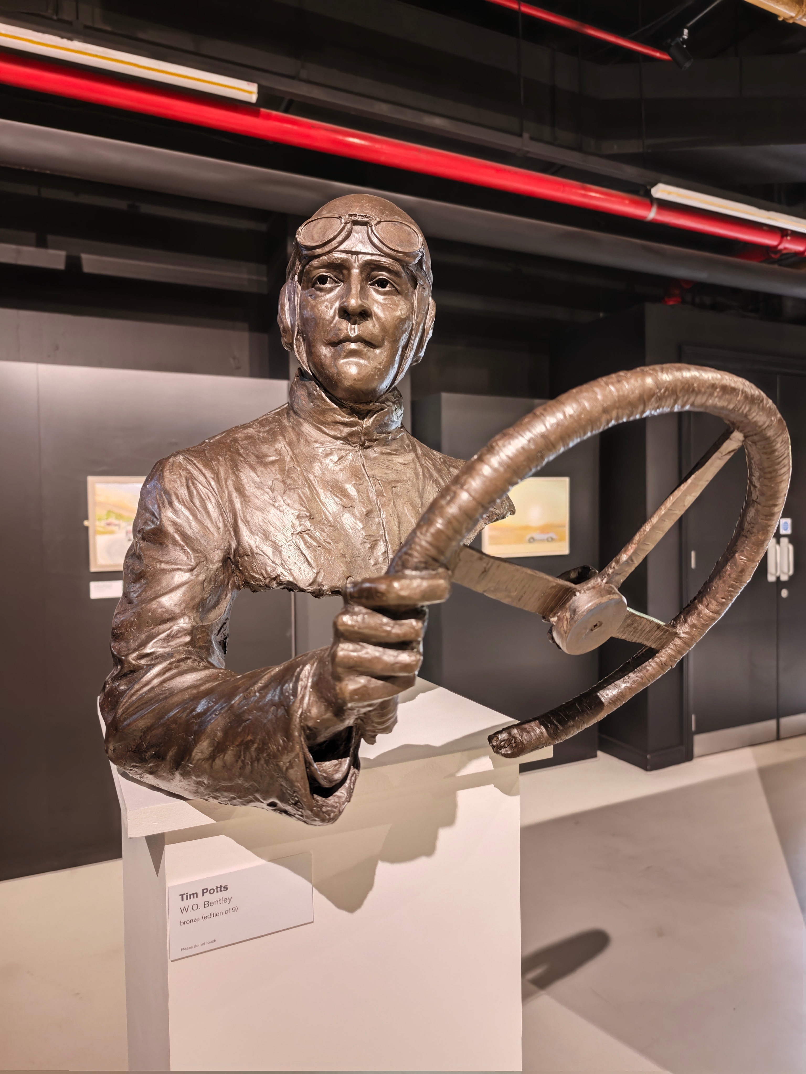 来看一个汽车艺术展有想了解的作品可以在评论区说  ​​​