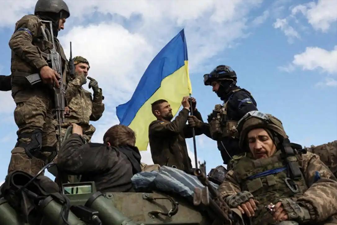 世界上这四个国家，往往被忽略了，却又极其重要！

多数人看全球格局，只盯着中美俄