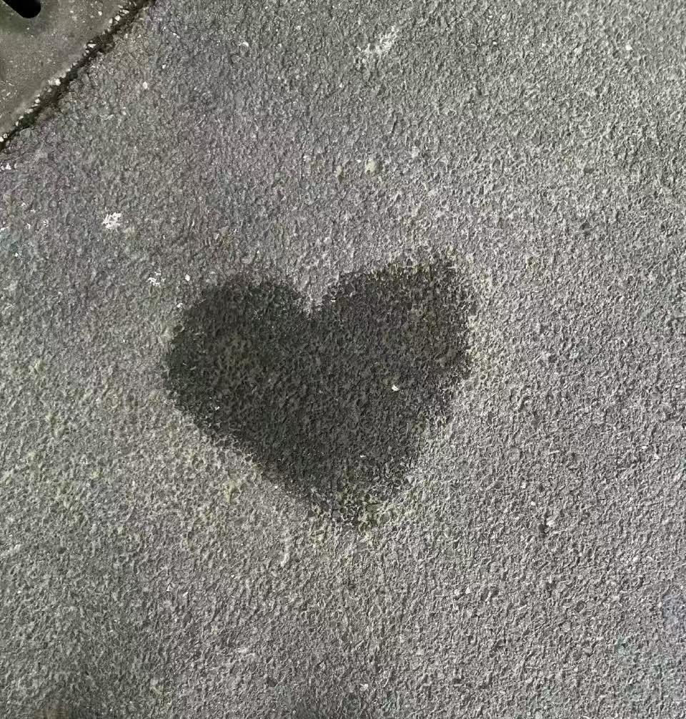 男人和女人吵架，男人动手，女人气不过，抛下孩子回了娘家，男人的爹妈不仅不劝和，还