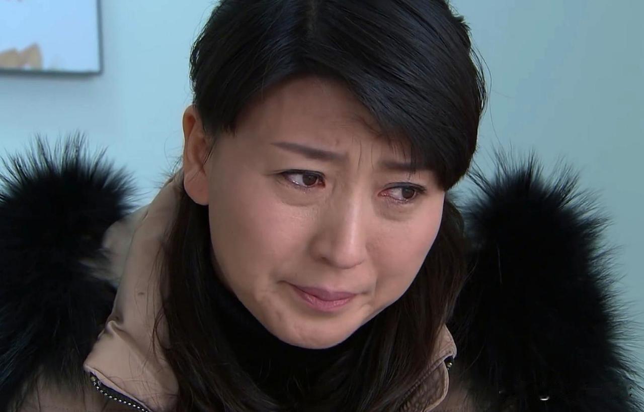 闫学晶终于道歉了！
闫学晶这次道歉很诚恳，她说事情出来她整个人是懵的，看到网上这