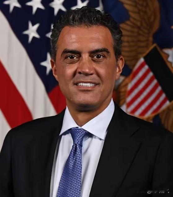 慌了！美国国防部承认了，中国可能在科技竞赛中超越美国。
 据俄罗斯卫星通讯社8月