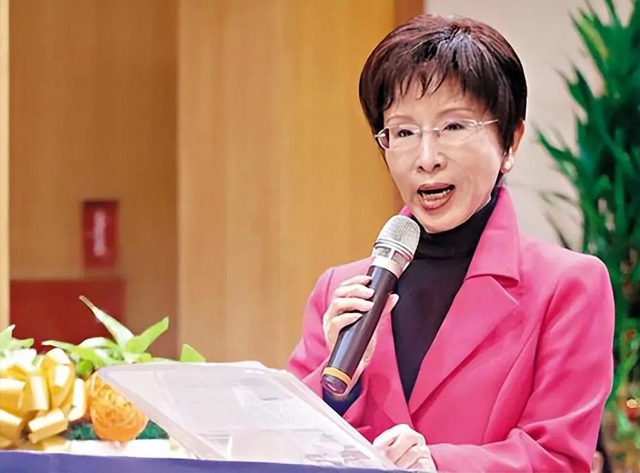 就在刚刚，

中国大陆国台办正式宣布，

7月15日，国台办的例行发布会上，发言