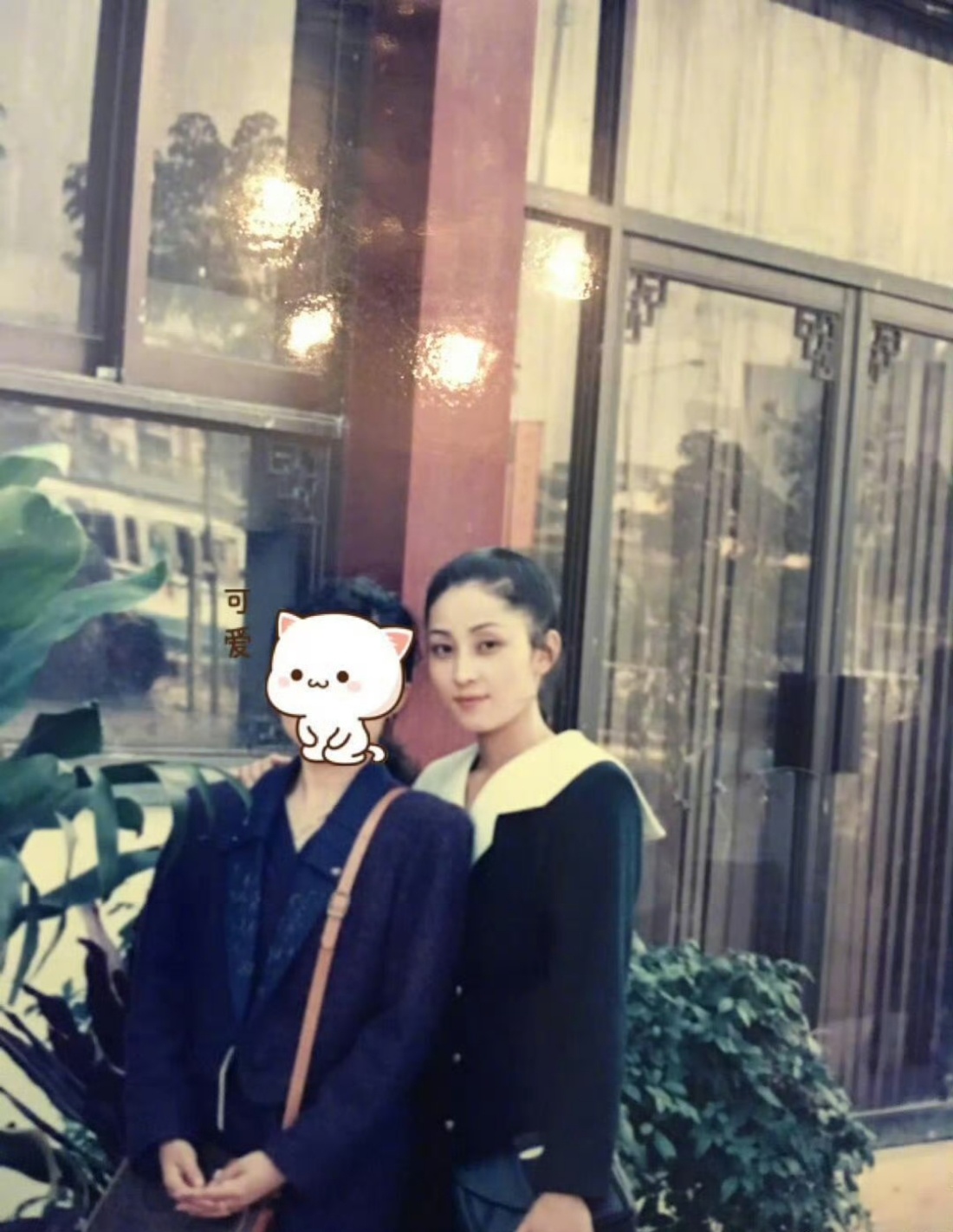 徐艺洋和妈妈共用一张脸，啊啊啊啊徐艺洋妈妈好漂亮啊！！！！！两个人神似啊！！[哇