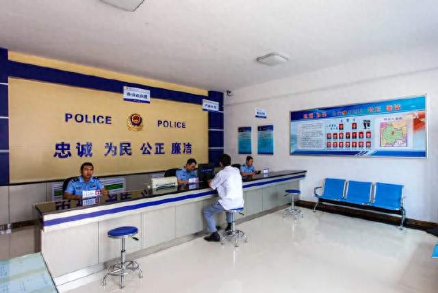 去派出所被工作人员凶？记住这几句话，老实人再也不吃亏