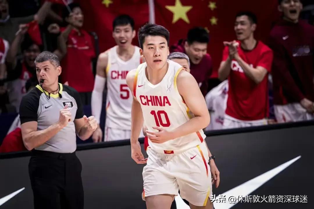 未来的日子里，王俊杰一定会成为大腿级别的球员。中国男篮加油。
