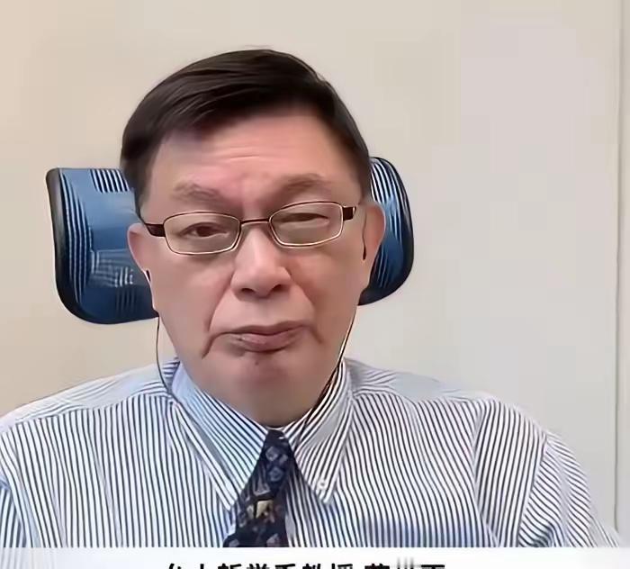 苑举正终于喊出台湾人内心要喊出的话：只有亲中才能保台，只有和平才有发展，只有统一