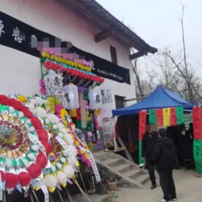 🌙“太惨痛了”，山西，一90多岁的老人去世，他在外打工的3个儿子和1个女婿赶回