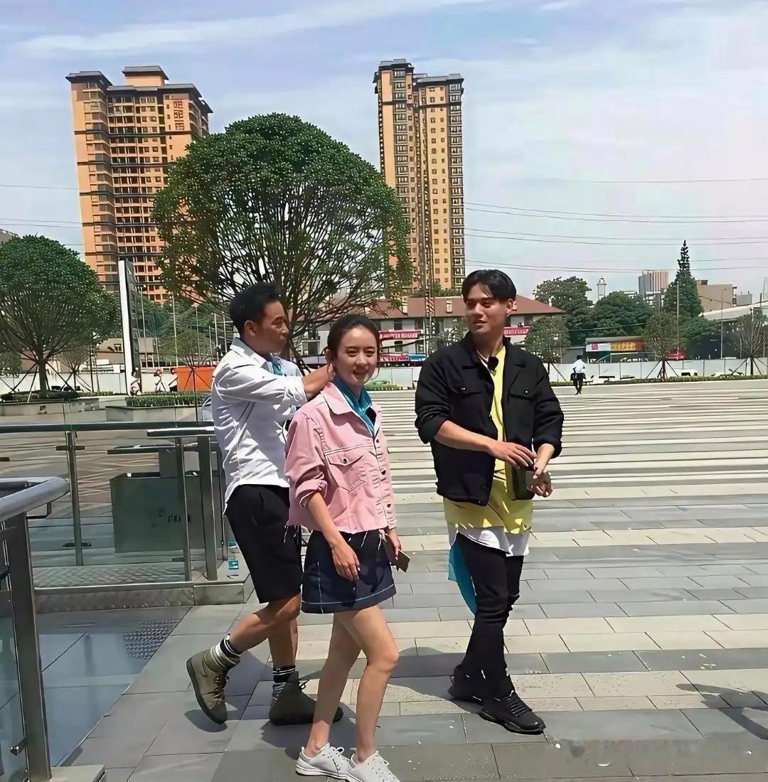 真实的赵丽颖，你们能接受吗 