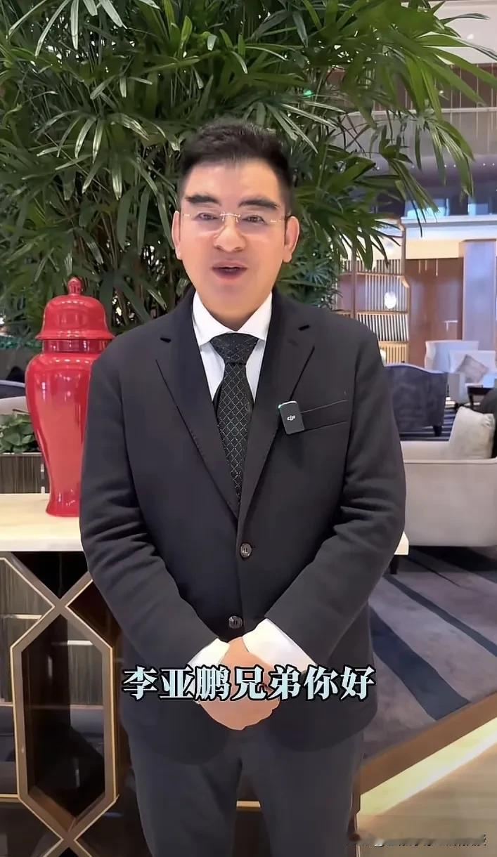 陈光标挺逗的，今天中午在抖音视频喊话李亚鹏，建议他让王菲出来开演唱会，出场费他出