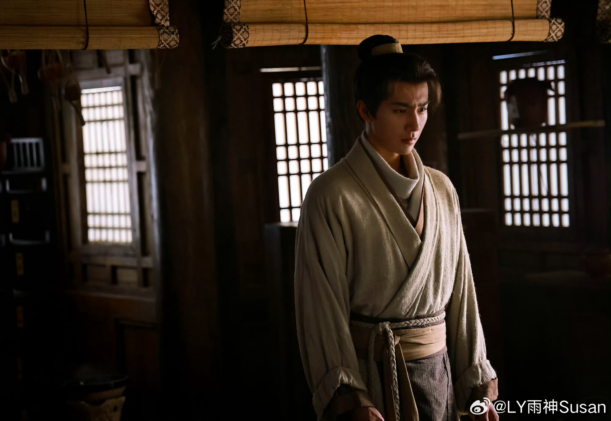 李宏毅天书黎明 lhy 李宏毅符生 昔我往矣，杨柳依依；今我来思，雨雪霏霏。
