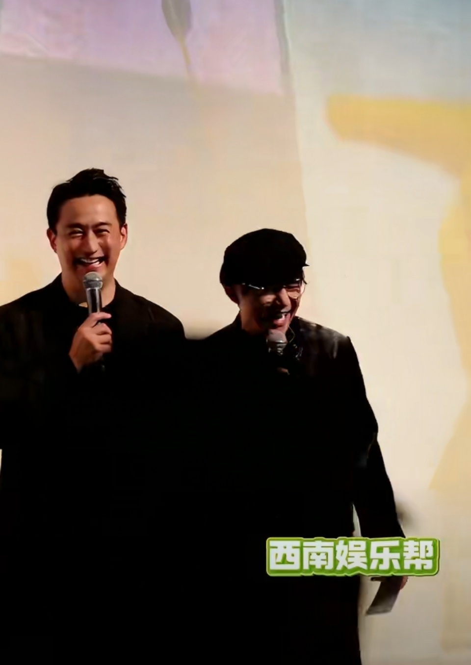 何炅说不依赖哥哥才算长大何炅黄磊乌镇戏剧节互怼 相识多年的老友凑到一起笑点根本藏