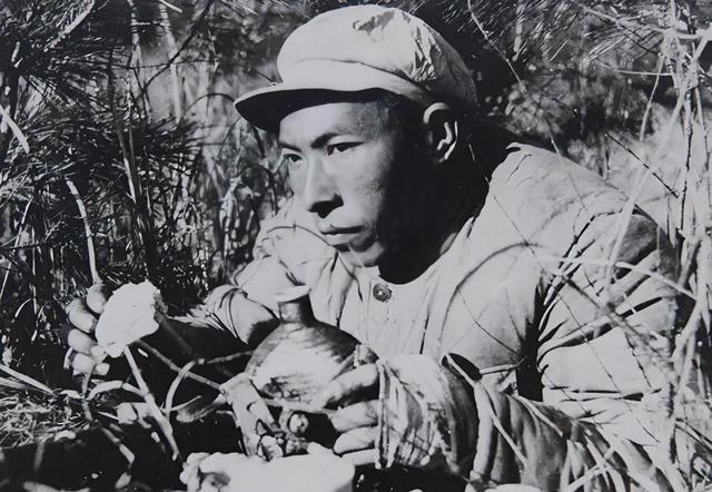1952年，美军故意挑衅志愿军，在阵地上抽烟喝酒，寻欢作乐，这让志愿军都气愤不已