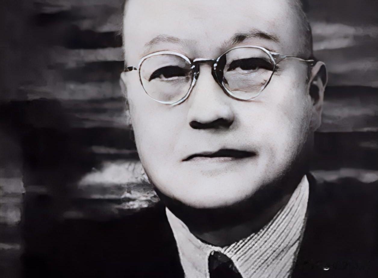 1945年，蒋介石下旨罢免徐恩曾一切职务，宣布永不任用，他长达十五年的中统特务生