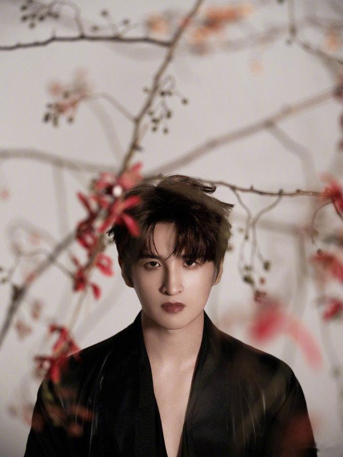  张远[超话]张远和苏醒是成年后的发小湖南卫视背后 张远说苏醒是成年发小！18年