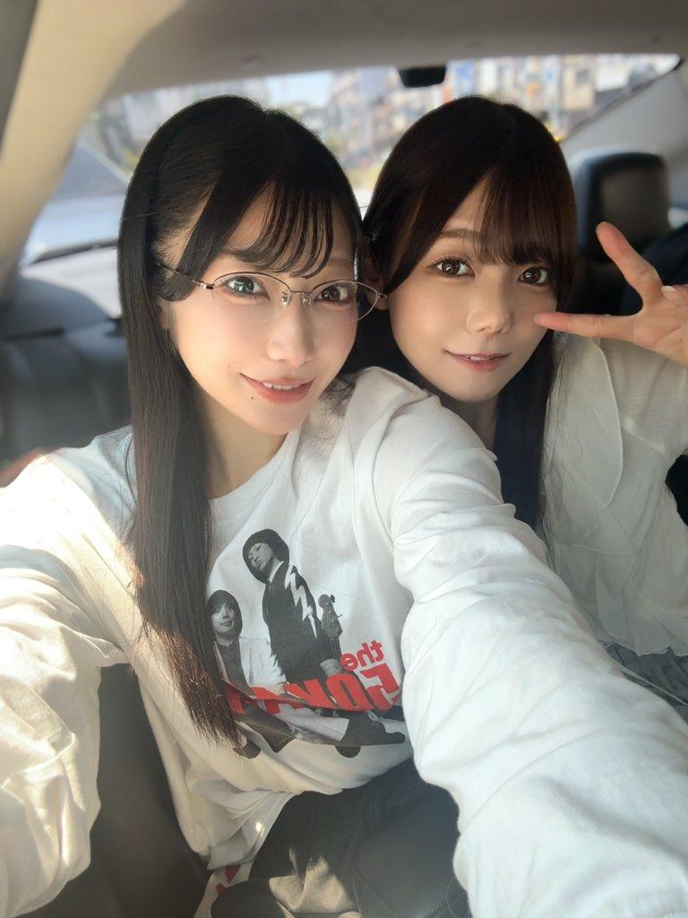 闺蜜车内自拍，快乐无极限！😊📸