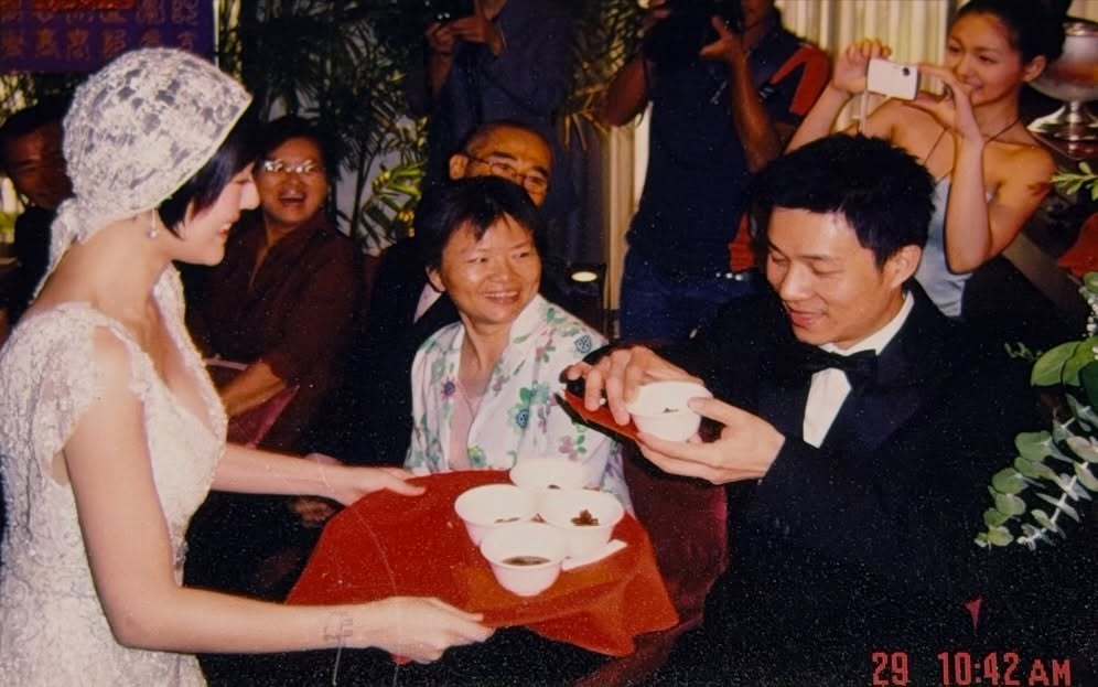小S发文怀念珊❤️当时我办归宁宴，心中只想着做好每一个步骤，完全没发现，我亲爱的