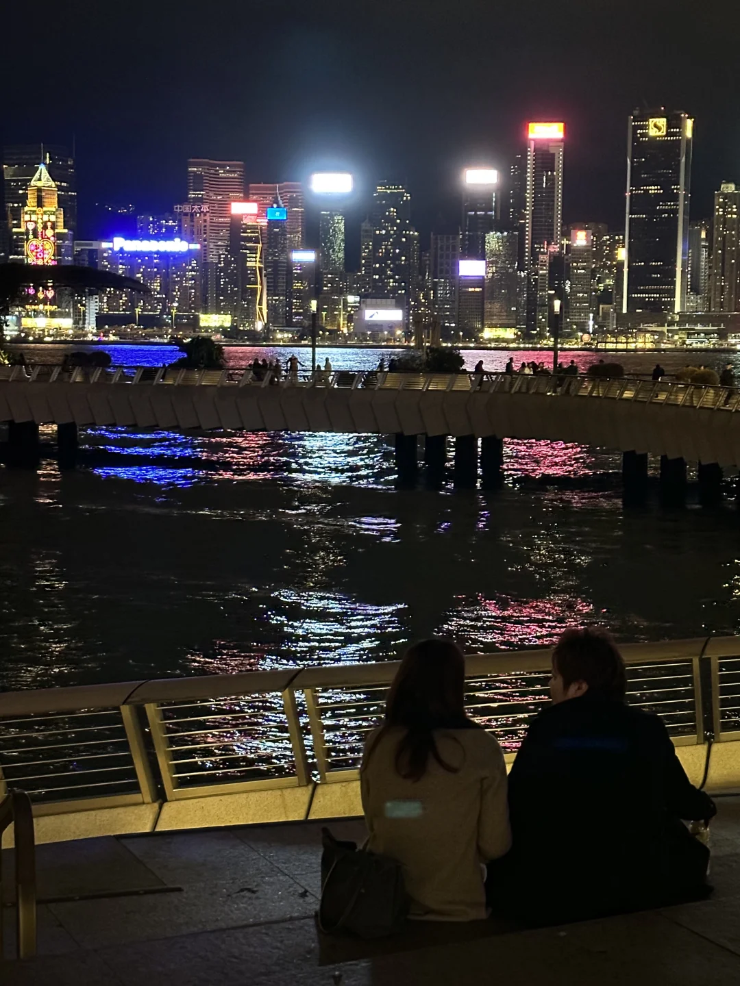 维多利亚港的夜景太太太美了！！
