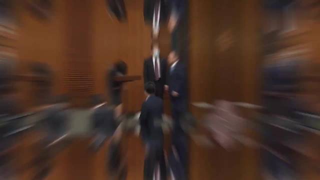福岛核废水排放入海，潜在危害深远。若处理不当，可能危及海洋生态与人类健康。