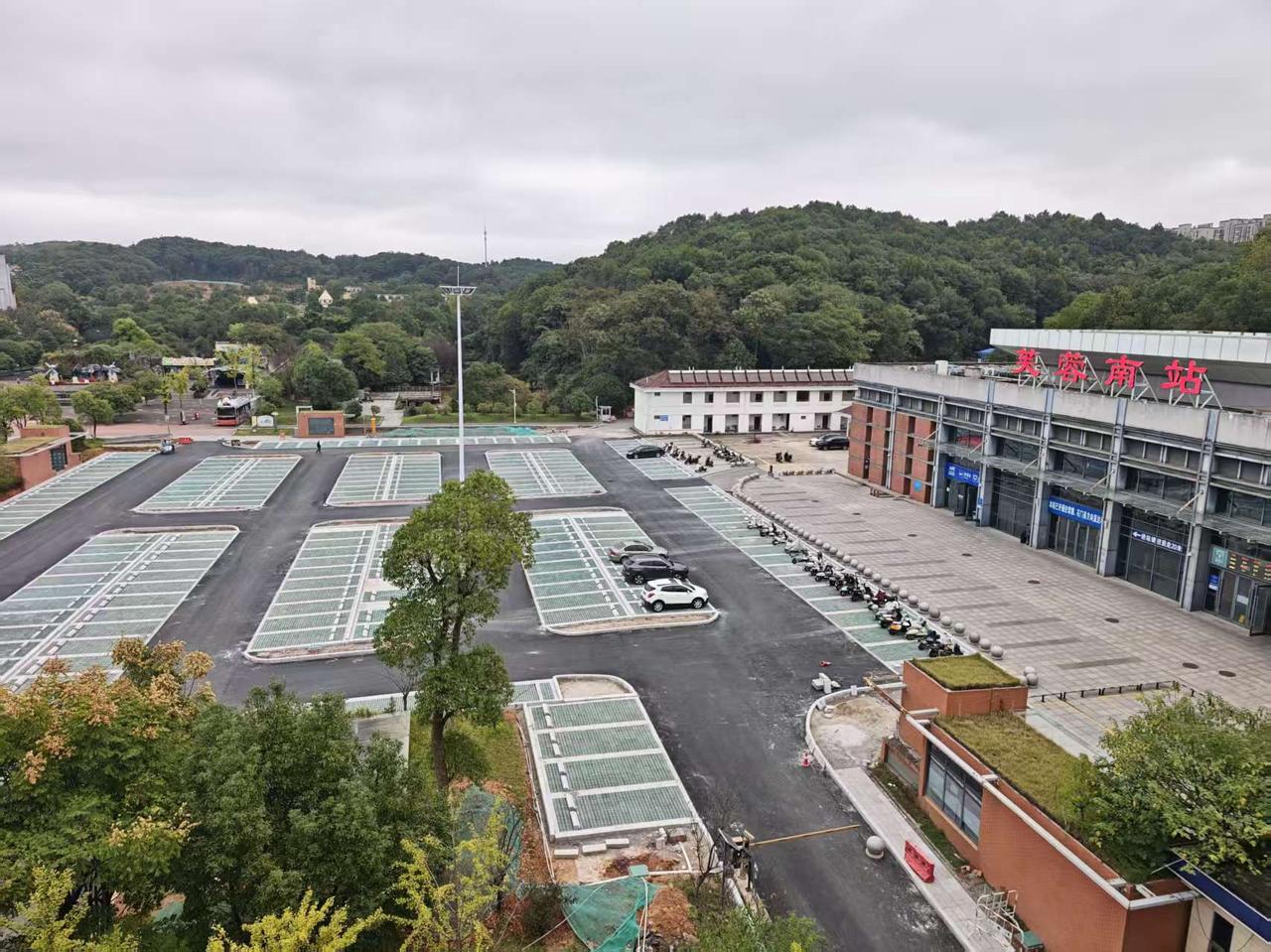 好消息！长沙生态动物园停车场新建了很多车位。改造完成后，停车场将设置：地面停车位