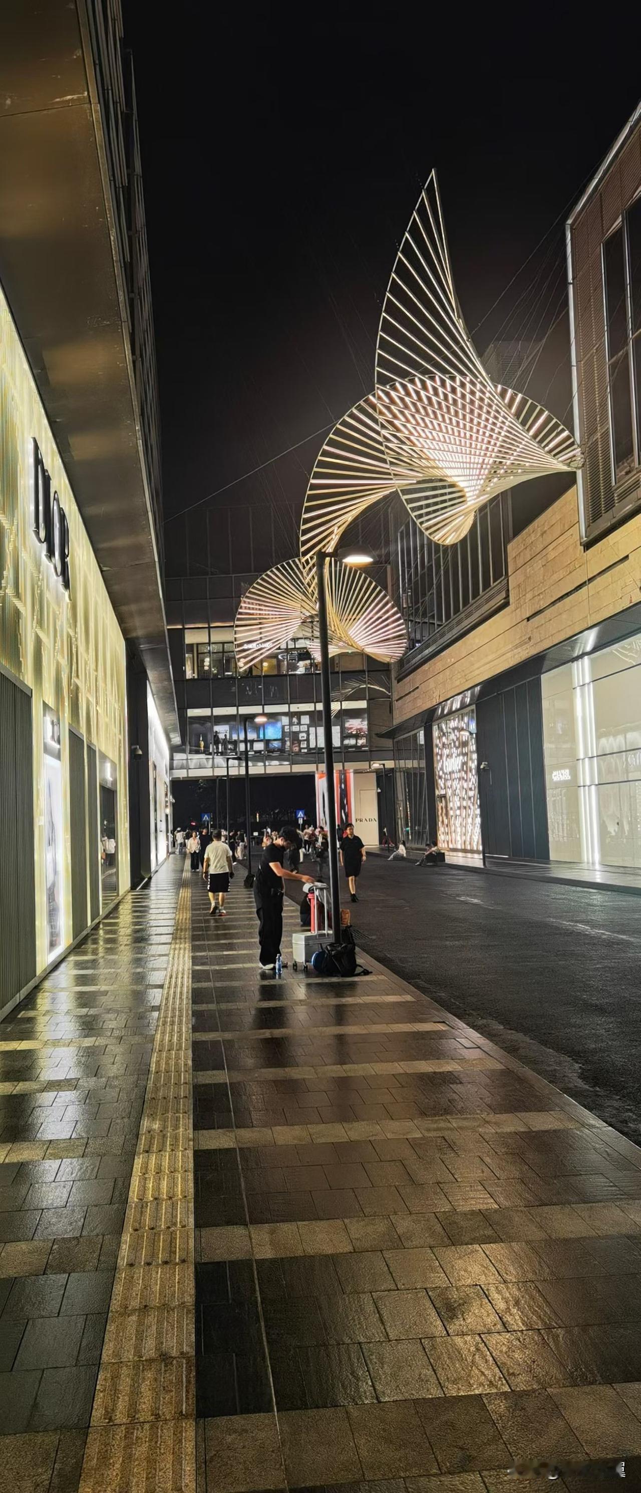 【小对联】
上：阵脚；
下：……？