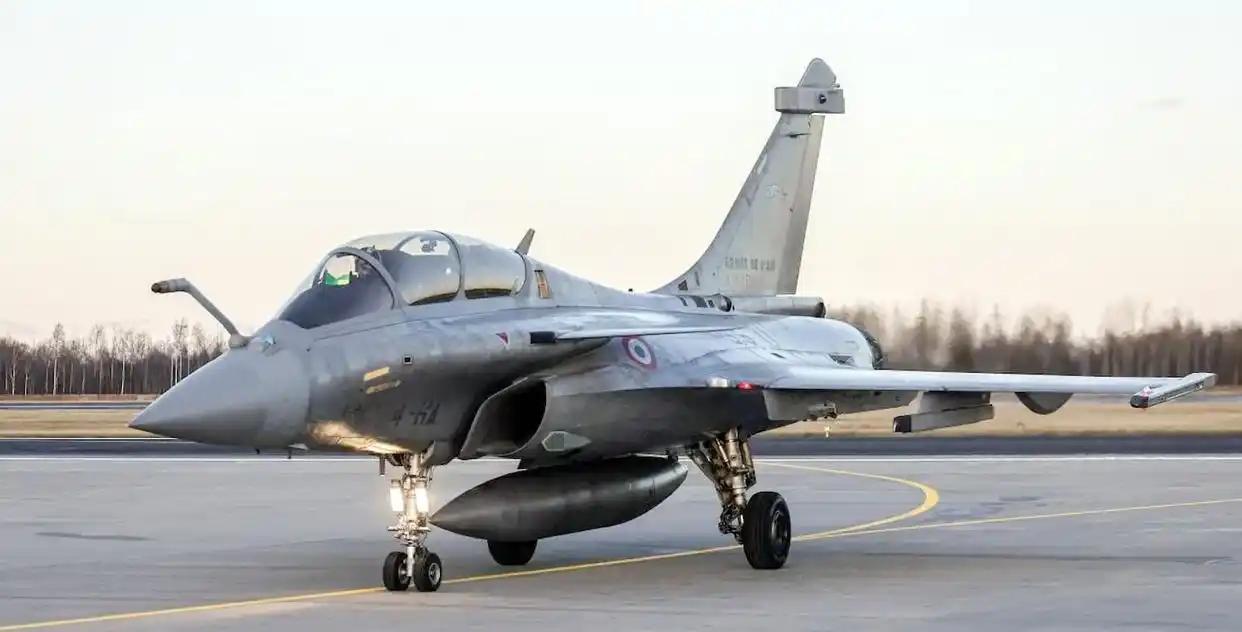 印媒尴尬承认：再买114架阵风，也不可能是中国空军的对手。


印度空军这几天彻