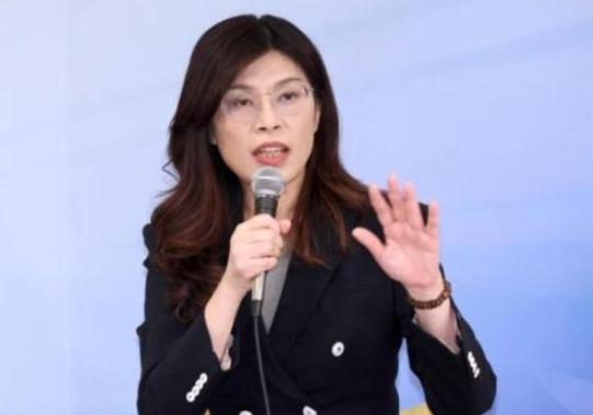 萧旭岑出来表态了！在郑丽文明确表示台湾不是一个中国之后，萧旭岑出来回应了！
 