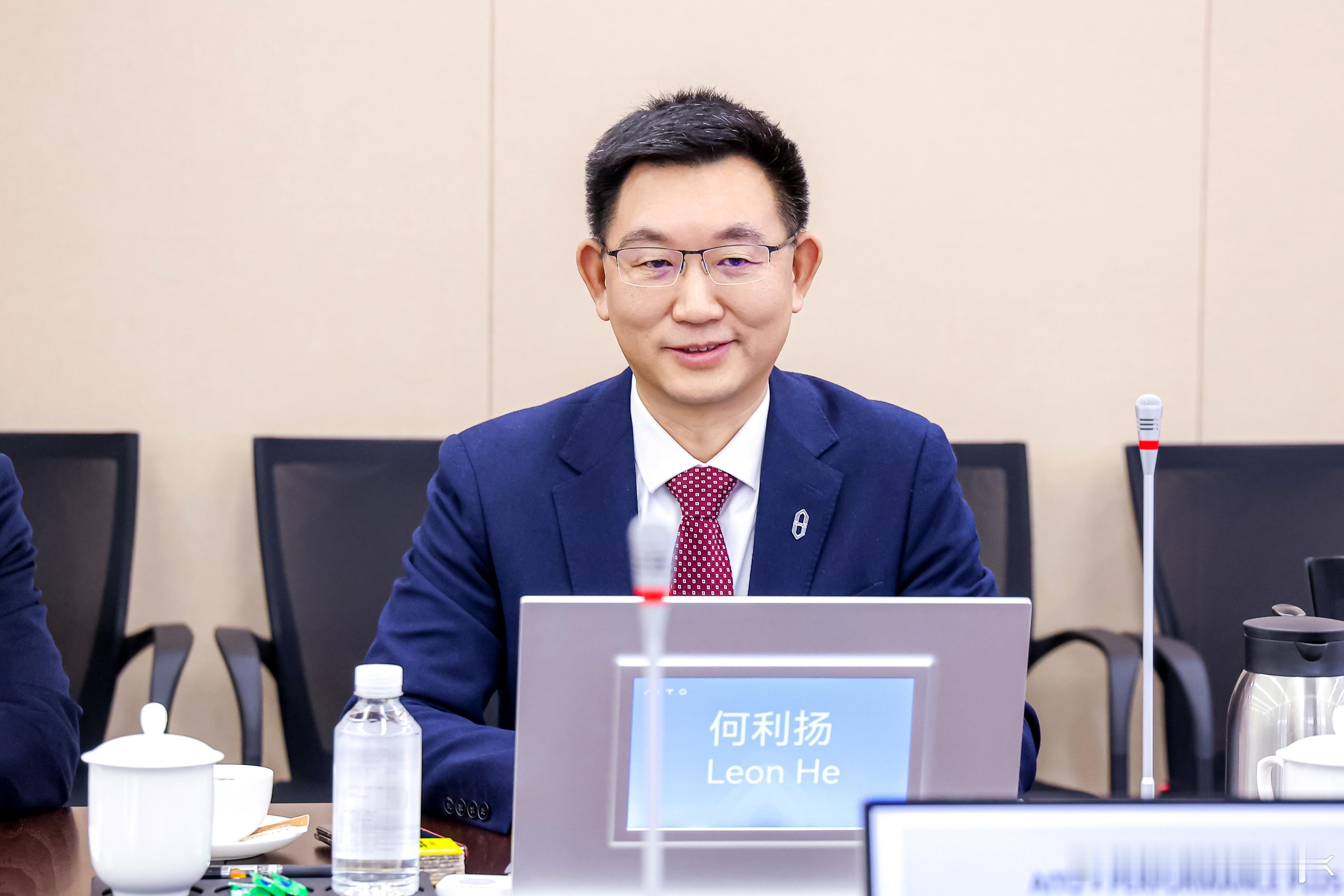 问界出海迈向全球豪华问界与中东顶级豪车经销商 ADM签约，宣告正式进军阿联酋市场