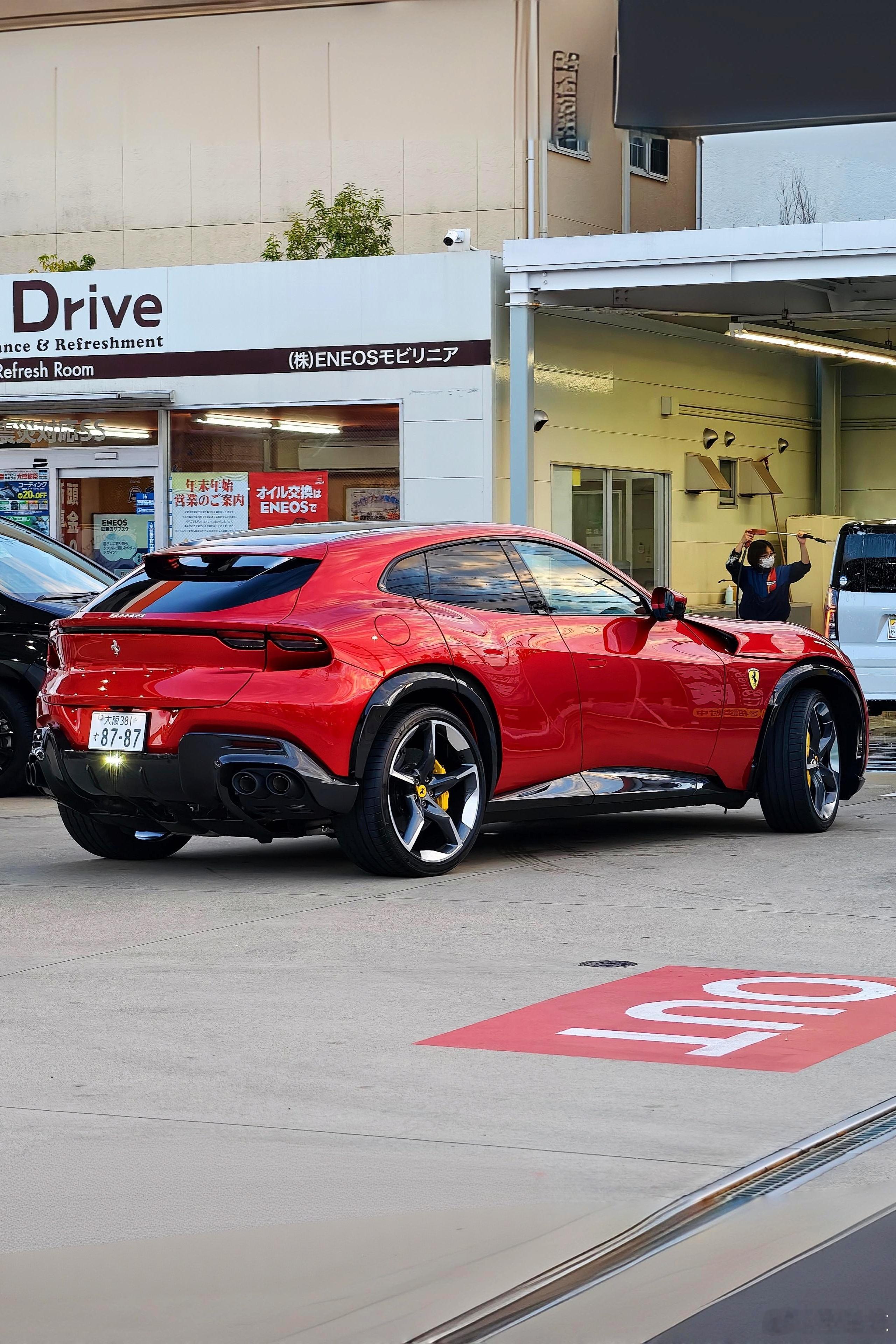 型车街拍正版确实好看。（没有任何说模仿者不好看的意思。纯属个人审美感受，不代表任