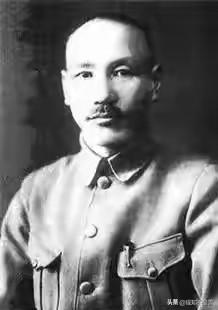蒋介石临终前拉着蒋经国长叹：当初撤离大陆时不应该只顾黄金

1948年12月1日