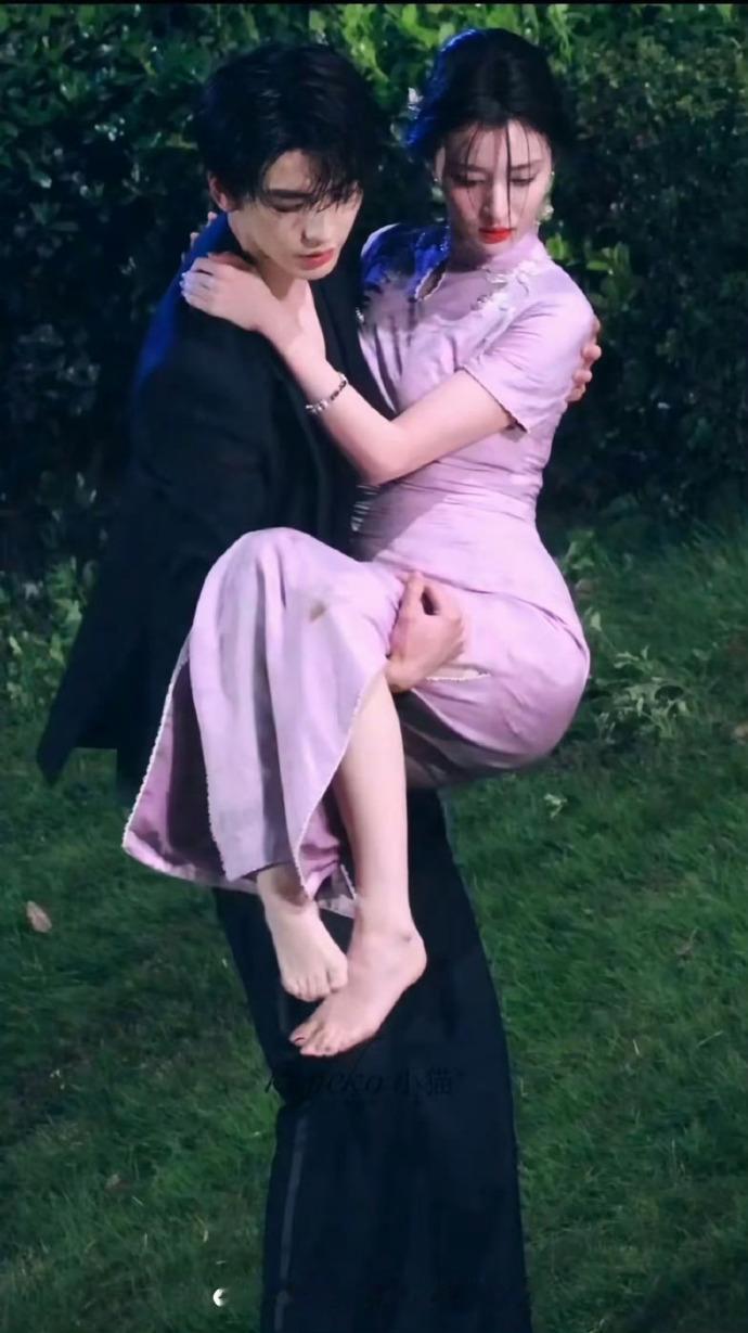 期待未播就无数神图出圈的这一秒过火张凌赫颜值和演技都实力权威 张凌赫颜值和演技都