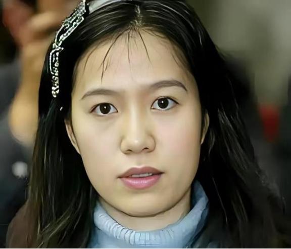 [中国赞]翁帆没住在豪宅里，她住的是清华园里一间有法律保障的终身居住权的房子——