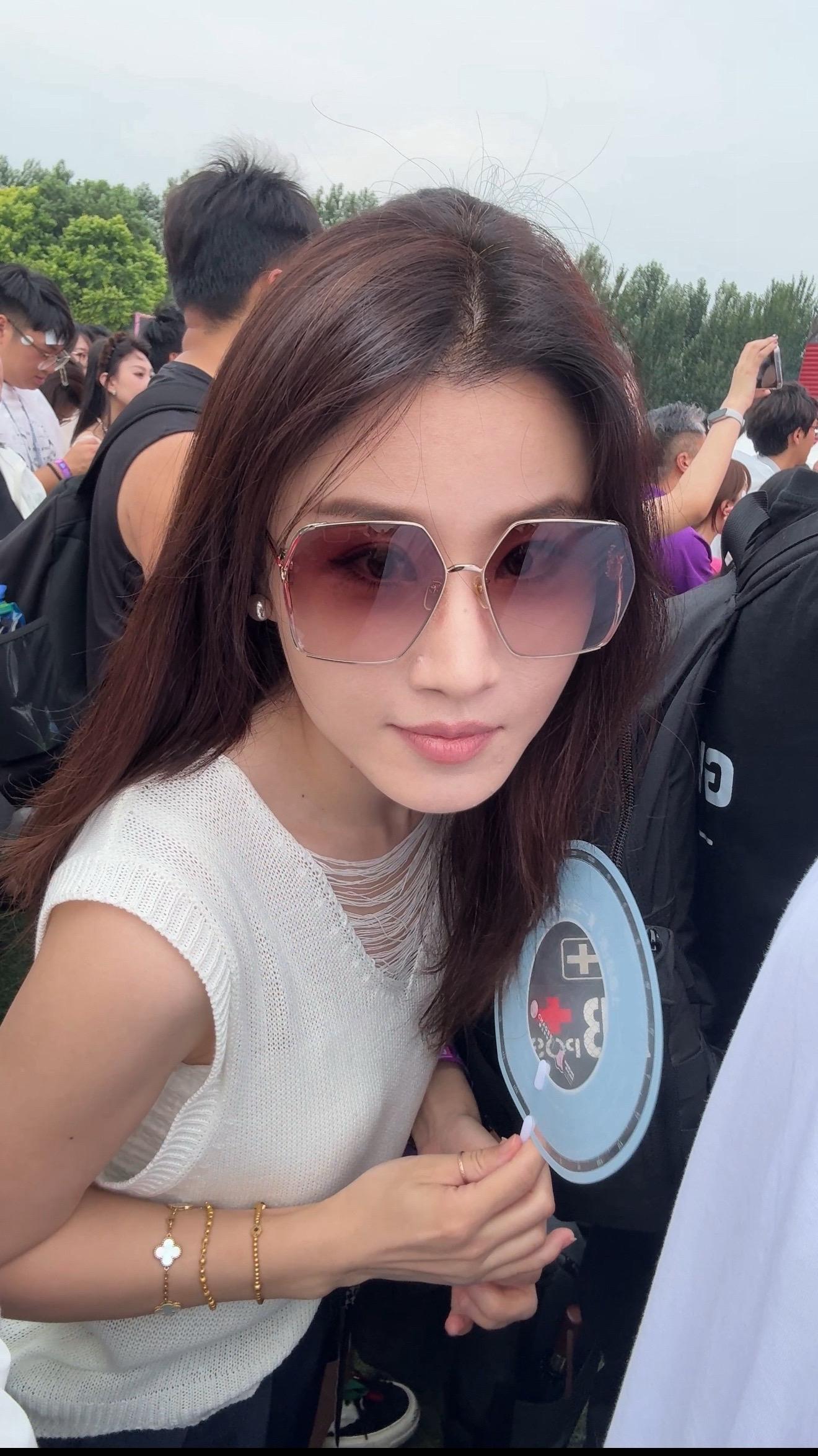 已经过了什么都抢先的年纪了…太挤了，就远远的看，即使VIP
