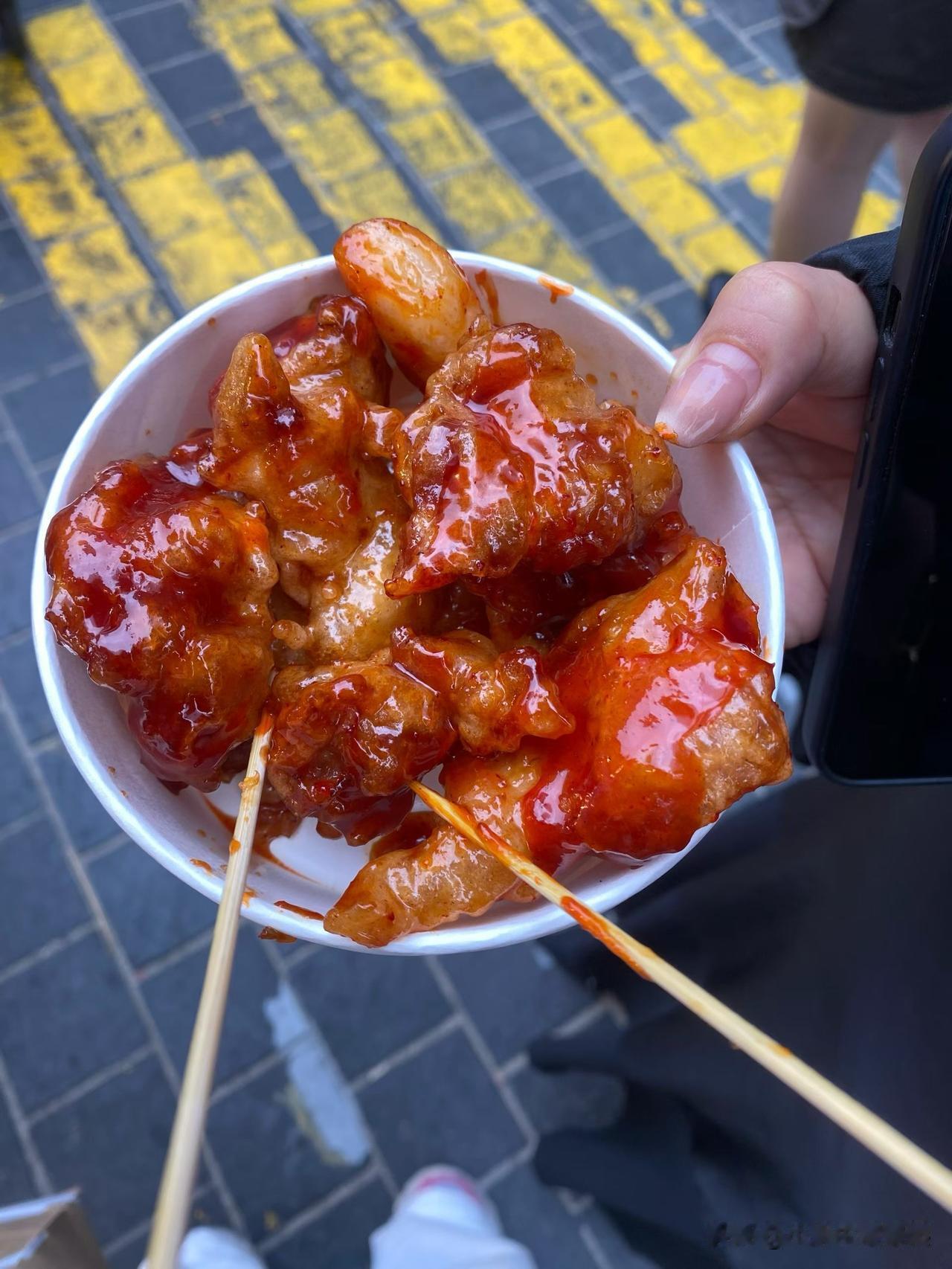 一到韩国以为满大街美味泡菜，不想到一落地各种美食让人眼花缭乱。
除了泡菜，韩国美
