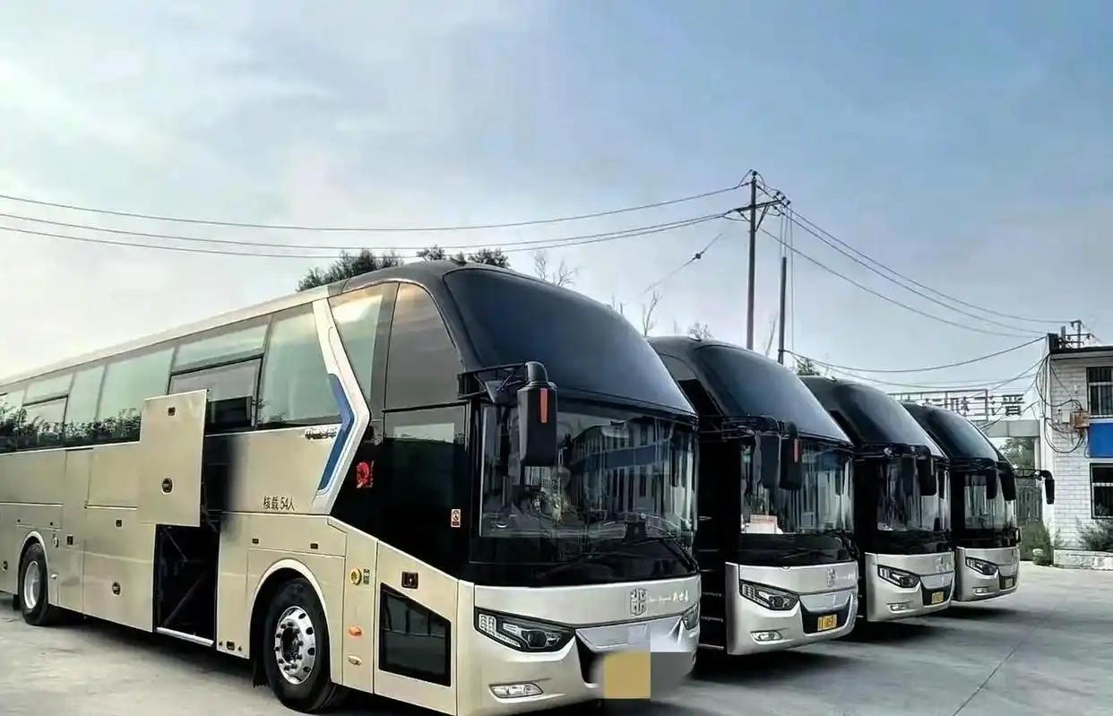 太难了！西安夫妻花568万买8辆客车，395万是贷款，结果一言难尽。
2018年