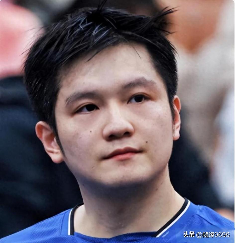 之前怪樊振东不扛大旗，现在有王楚钦扛大旗了，国乒不需要樊振东了。樊振东安安心心在