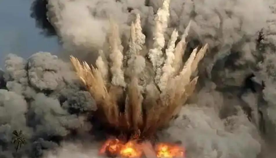 不靠核裂变、核聚变，却能碾压美俄称霸多年的常规大杀器。威力远超美国GBU57、和