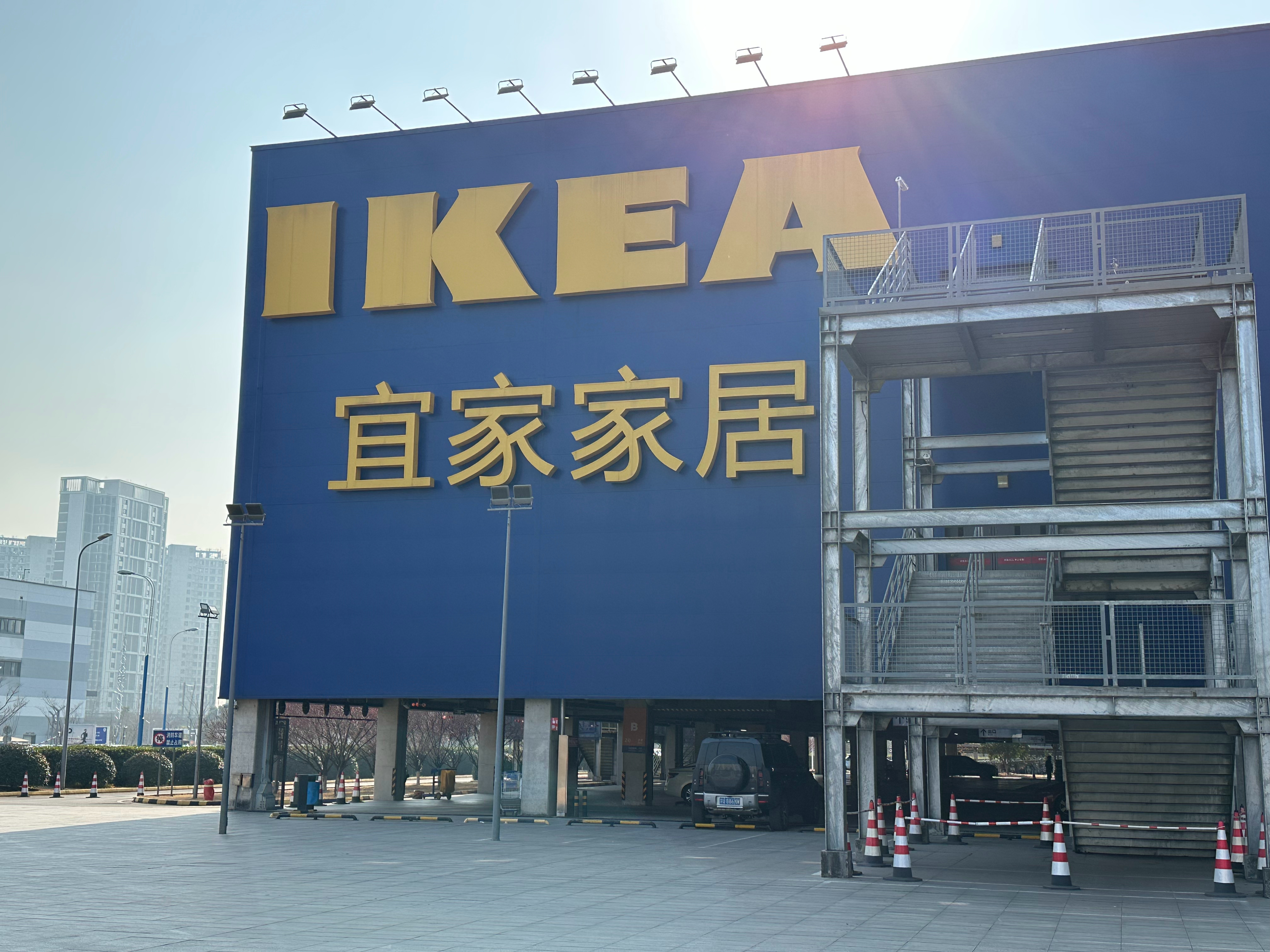 少刷一小时手机，多睡一小时好觉，戒掉熬夜惯性，养出健康状态。建议大家每天早睡1小