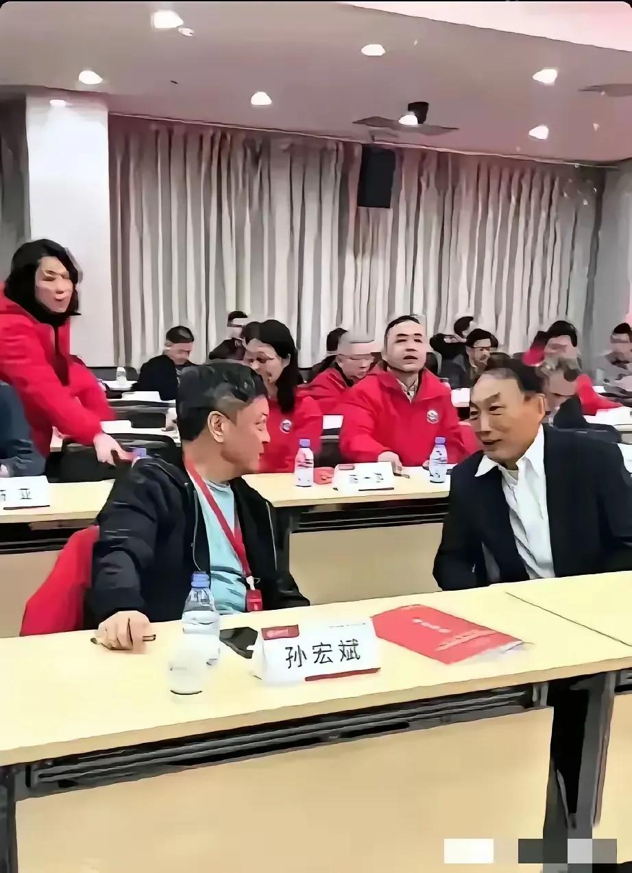 中国最好大学非武汉大学莫属，校友厉害没有对手，武汉大学光靠校友就能发展很好，简直