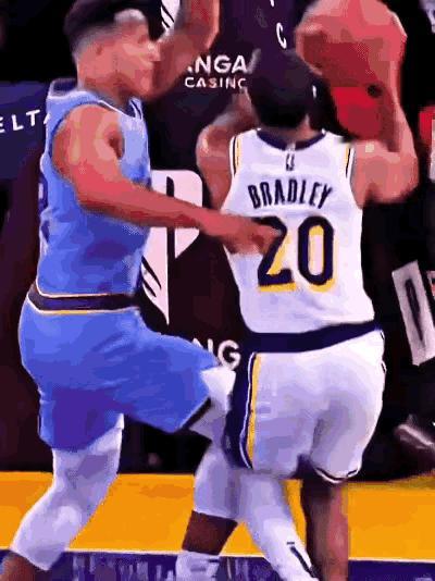 说说这记盖帽能在你心目中排第几？[思考]#nba吐槽大会##洛杉矶湖人[超话]#