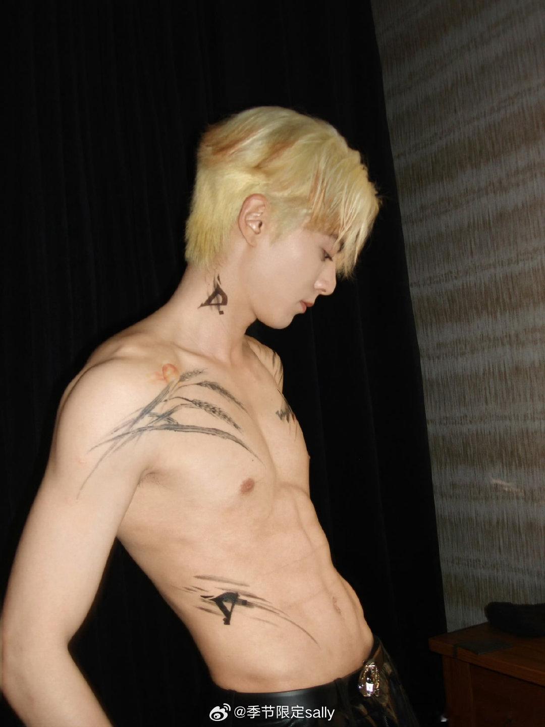 王鹤棣演唱会给我香迷糊了 王鹤棣演唱会氛围感太好了 体验感极好 我真羡慕的不行 