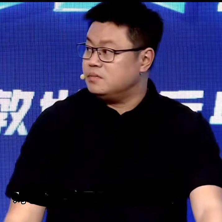 伦敦世乒赛小组淘汰赛，梁靖崑出任第一单3：0战胜对手，提振了信心，他的赛后采访得