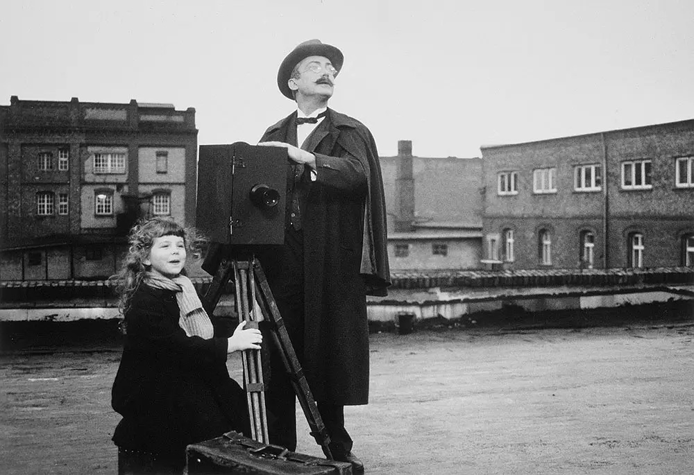 130年前的今天，电影正式诞生了~当然，除了卢米埃尔兄弟（标志性的《火车进站》《