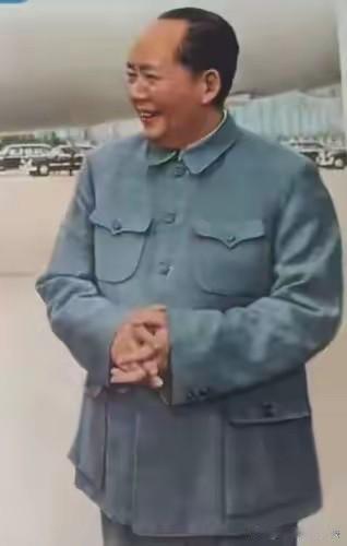 世世代代铭记伟大领袖毛主席的丰功伟绩，毛主席永远活在人民的心中[玫瑰][玫瑰][