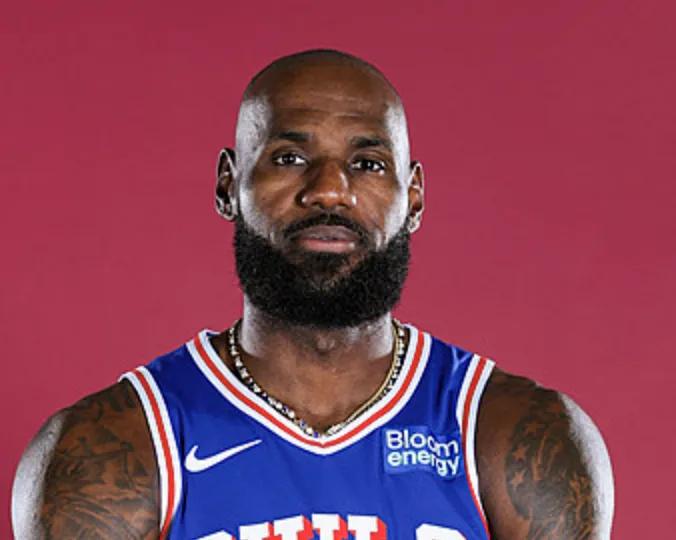 詹姆斯罚球时，尼克斯球迷高喊：我们不想要你
10月21日讯，NBA常规赛的揭幕战
