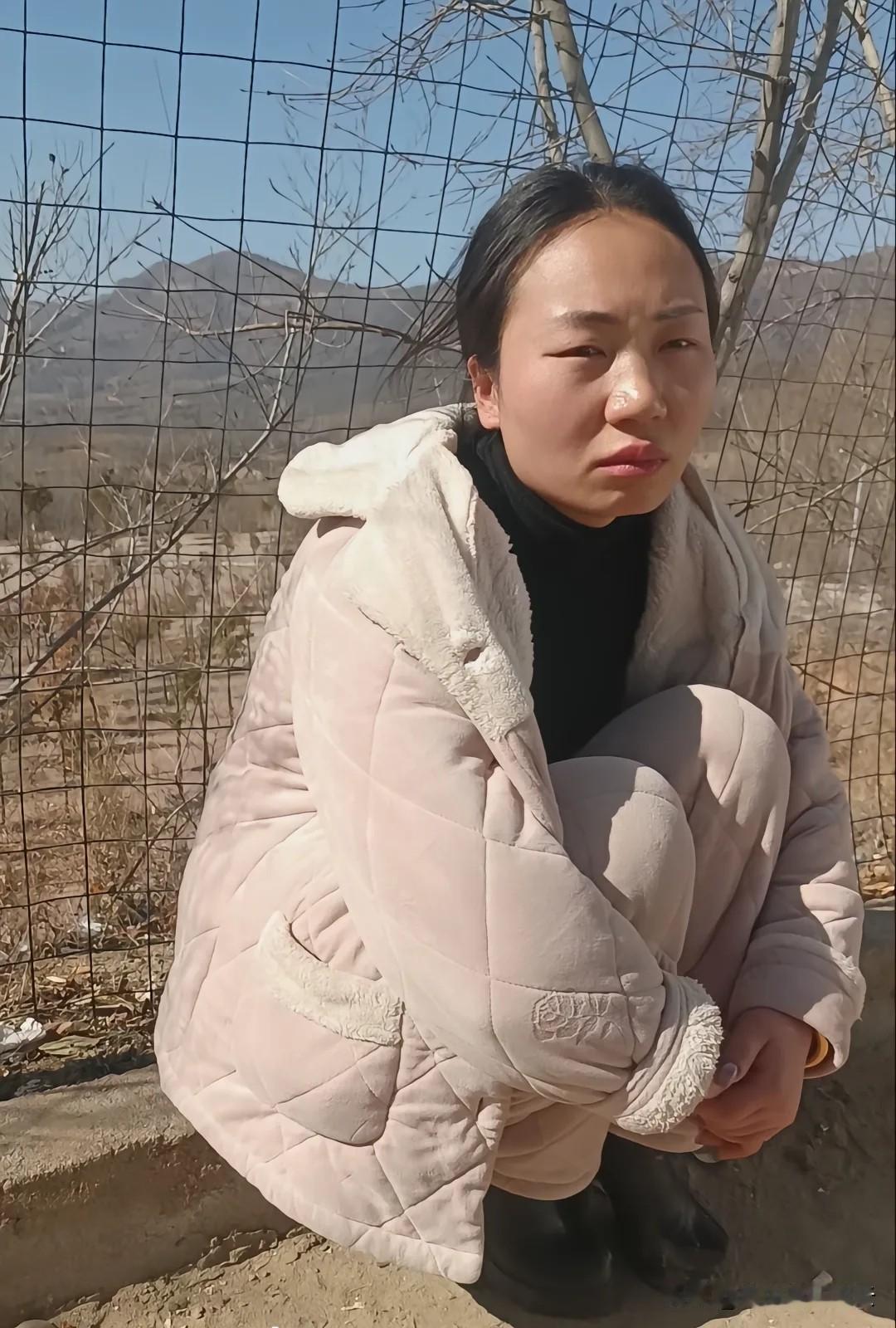 河南中灵山发生的一起登山失联事件，在网络上持续引发关注，一名 33 岁的女子跟随